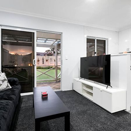 12 Streeton Promenade Apartman Perth Kültér fotó